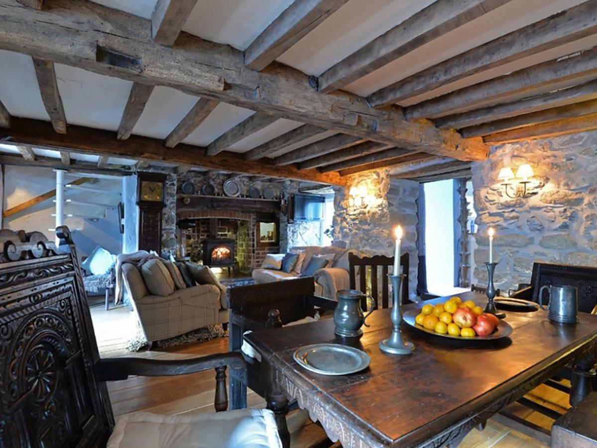 Oyster Cottage Бiuмарис Екстериор снимка